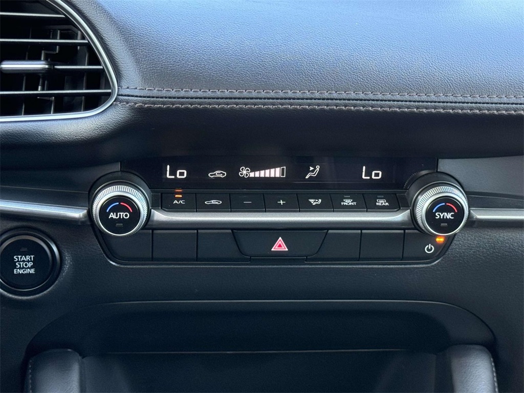 2025 Mazda Mazda3 2.5 Select Sport photo 18