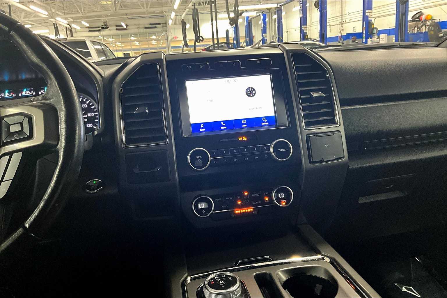 2021 Ford Expedition MAX XLT photo 6
