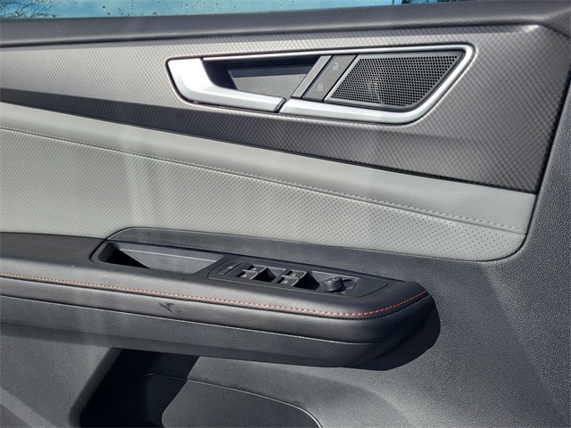 2025 Volkswagen Atlas Peak Edition SE photo 9