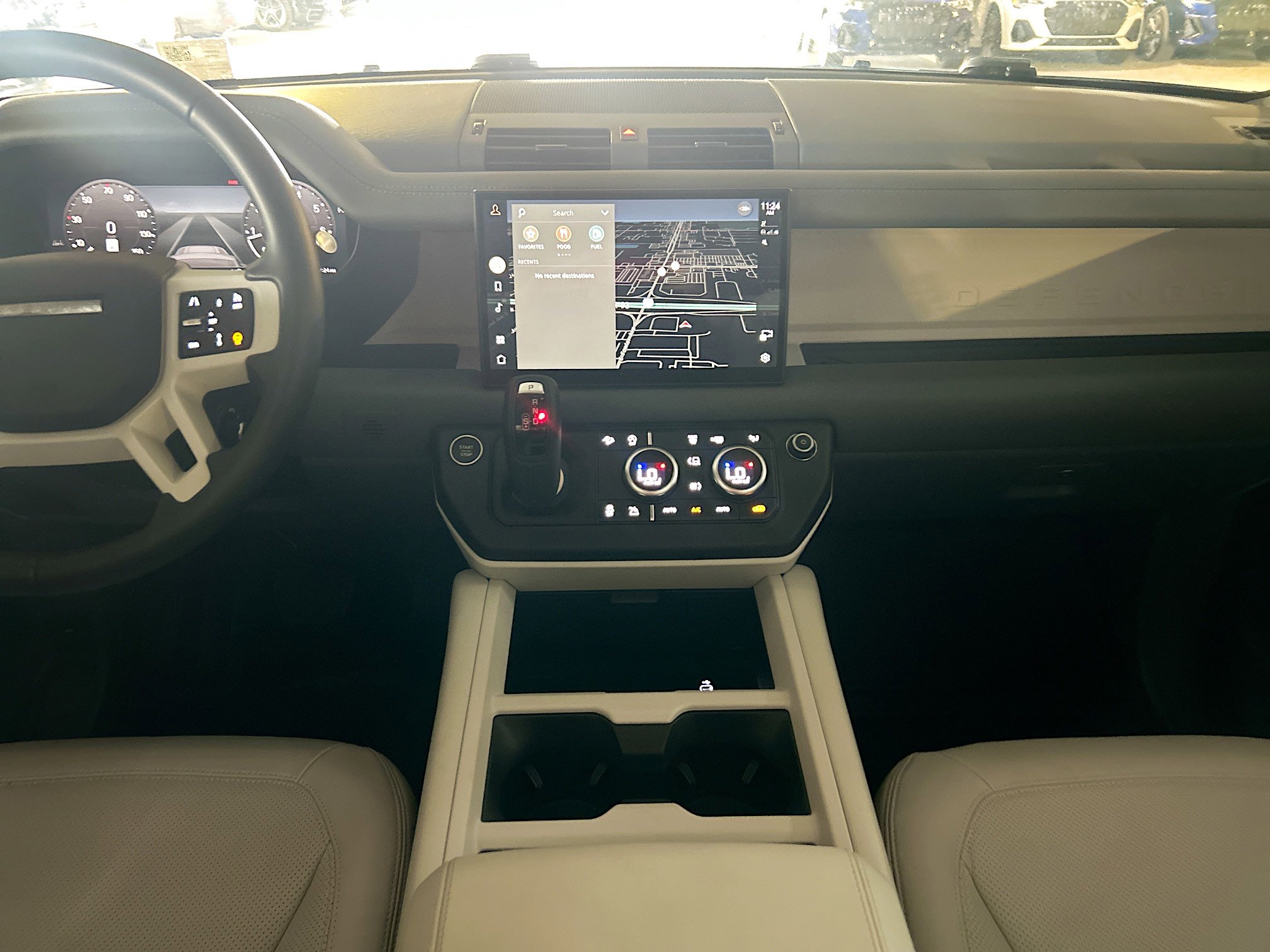 2025 Land Rover Defender 110 S photo 10
