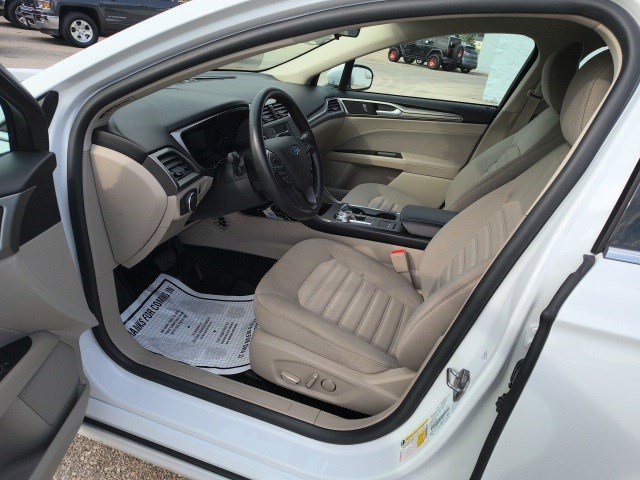 2018 Ford Fusion SE photo 11