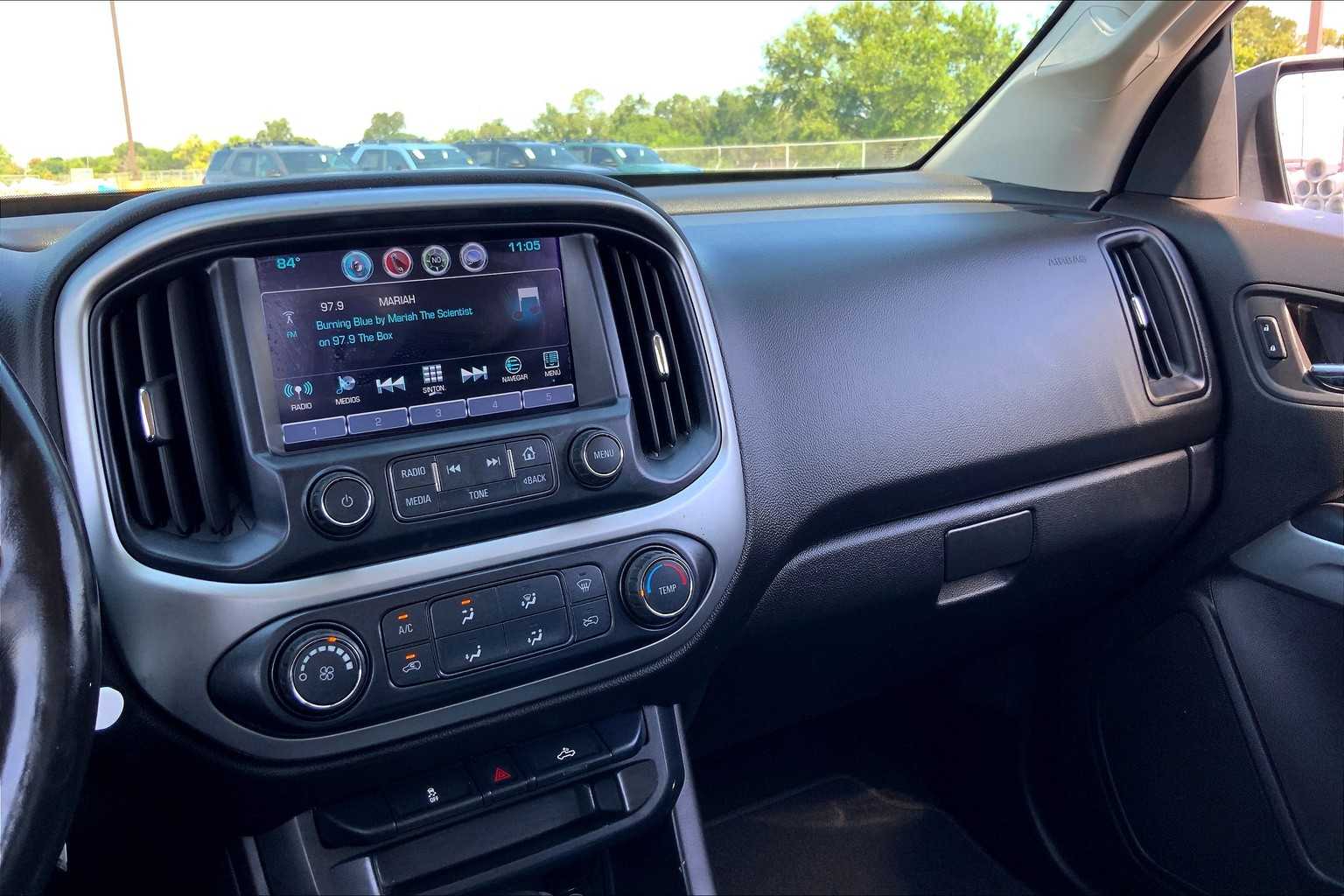 2016 Chevrolet Colorado LT photo 34