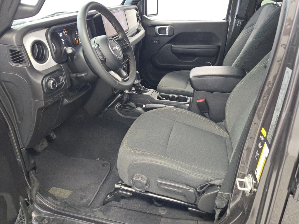 2024 Jeep Wrangler Sport S photo 22