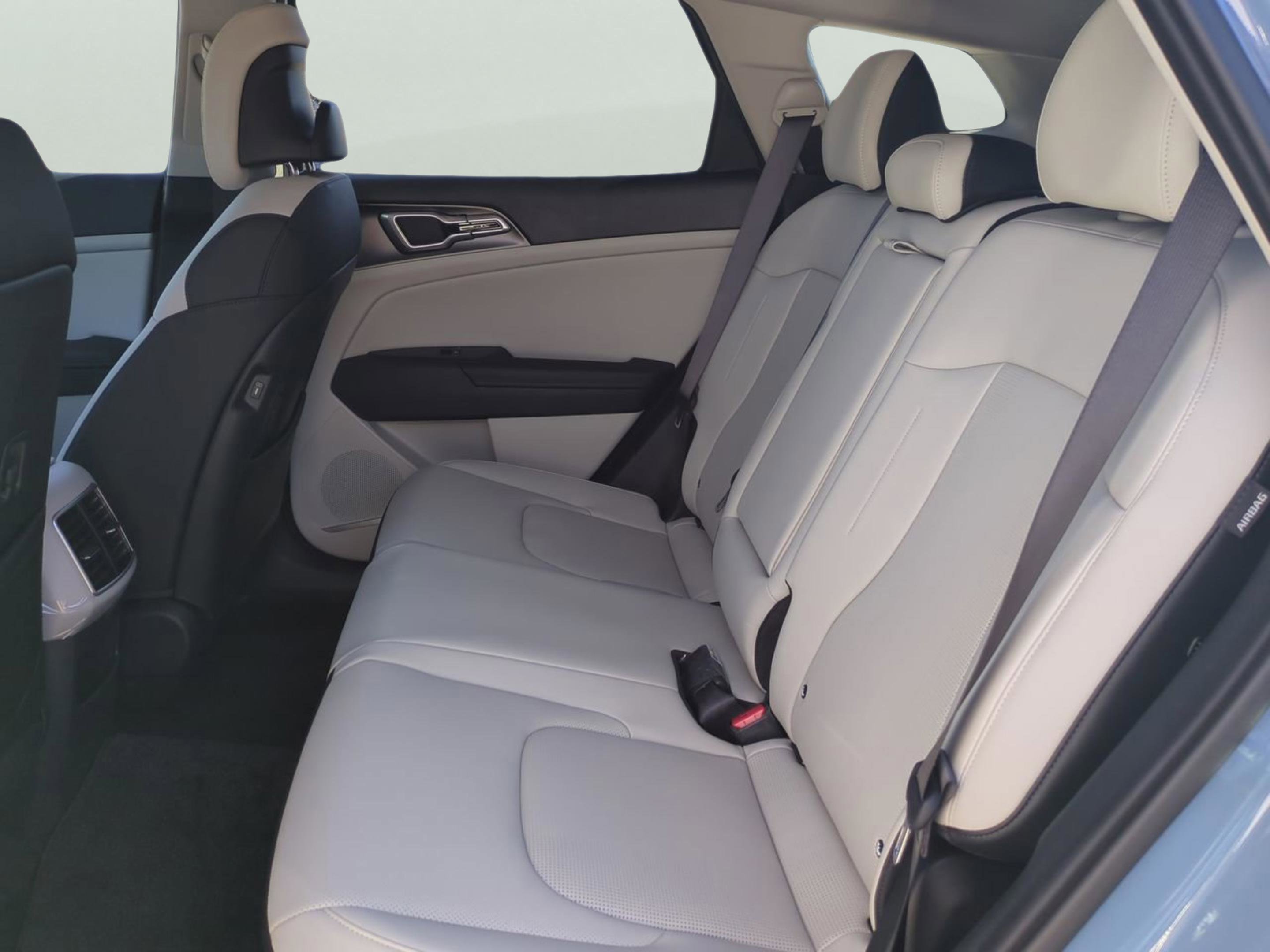 2026 Kia Sportage Hybrid EX photo 10