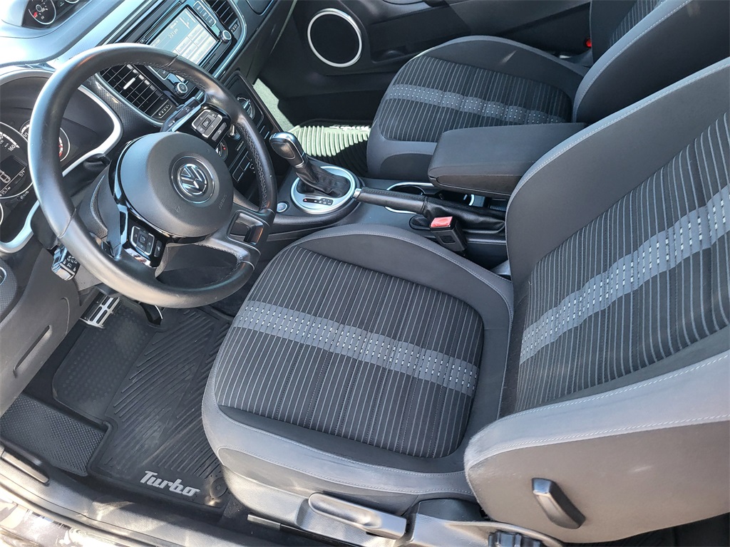 2014 Volkswagen Beetle R-Line photo 20