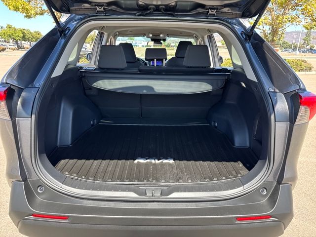 2025 Toyota RAV4 Hybrid XLE photo 15
