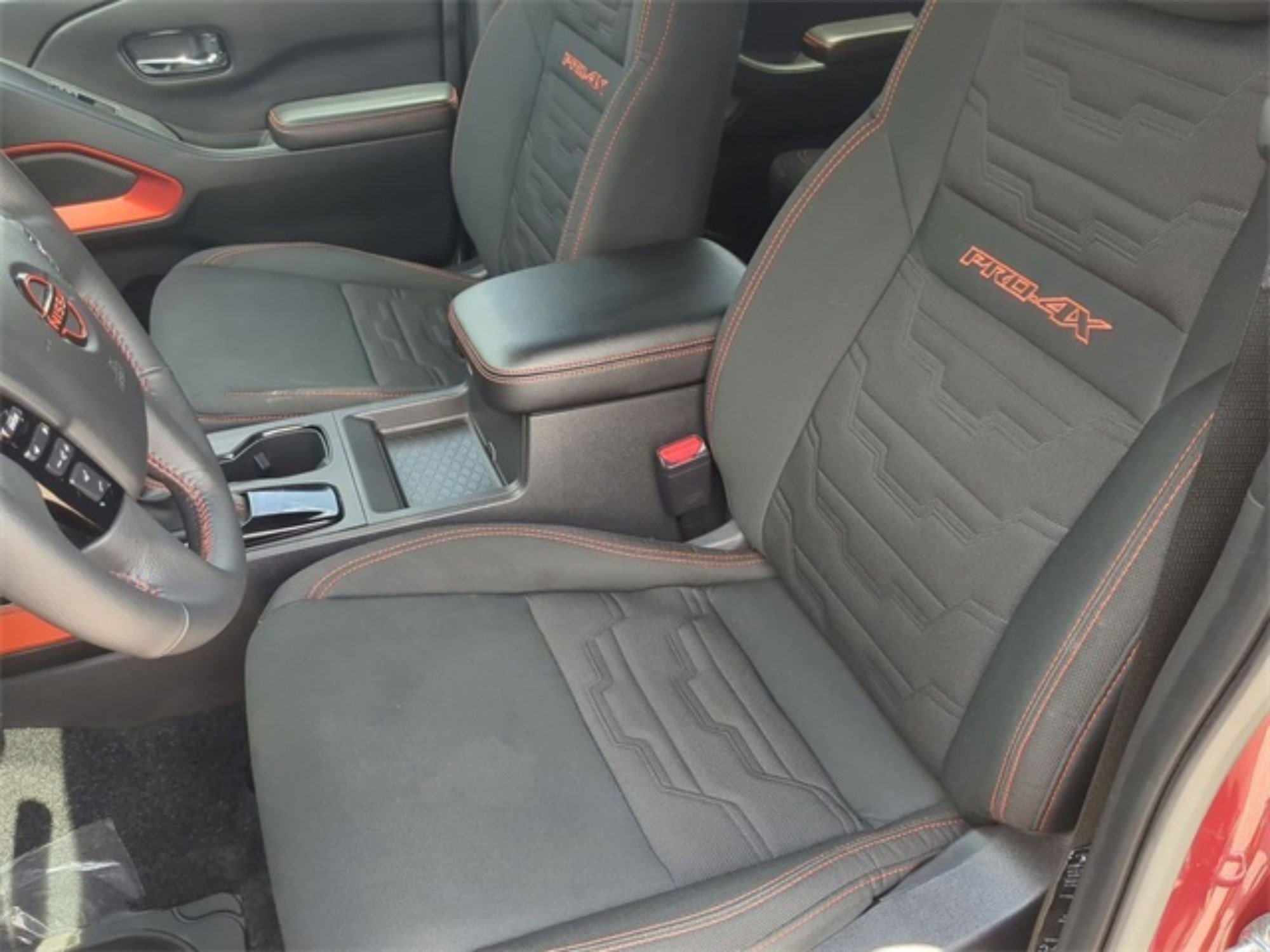 2025 Nissan Frontier PRO-4X photo 13
