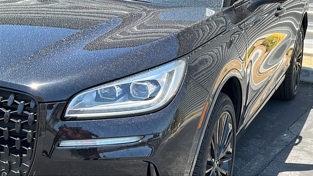 2025 Lincoln Corsair Grand Touring photo 4