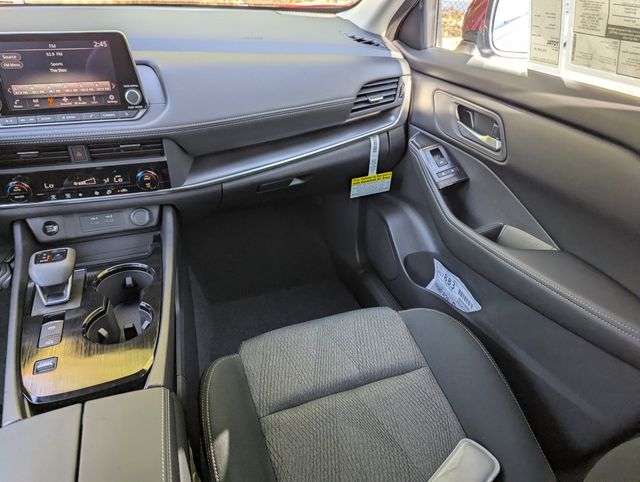 2026 Nissan Rogue SV photo 10