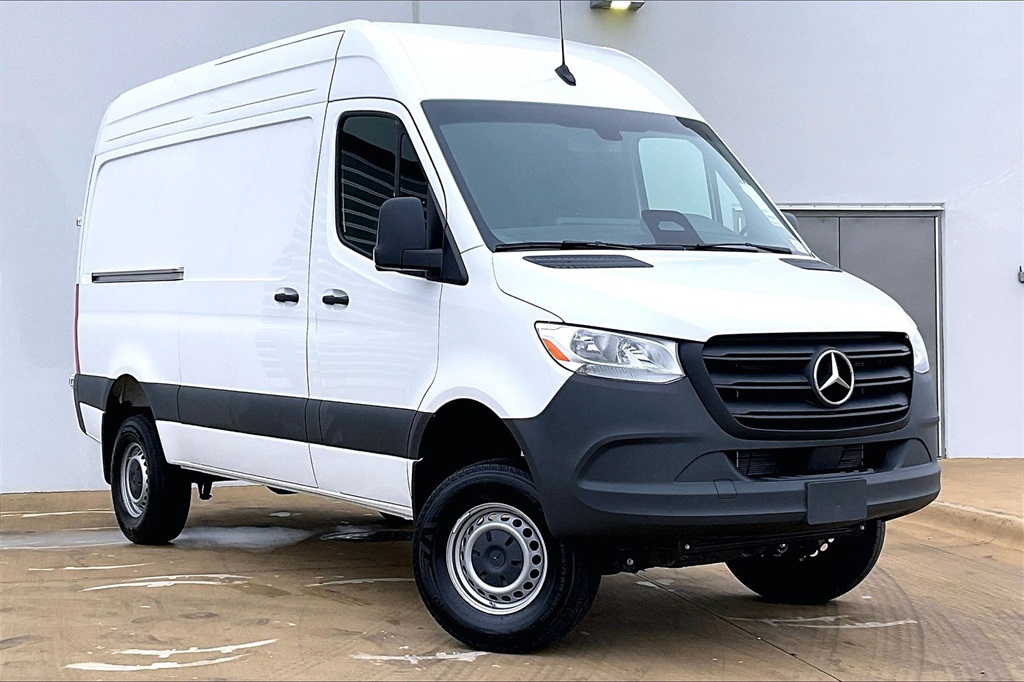 2025 Mercedes-Benz Sprinter Cargo Van Base's photo