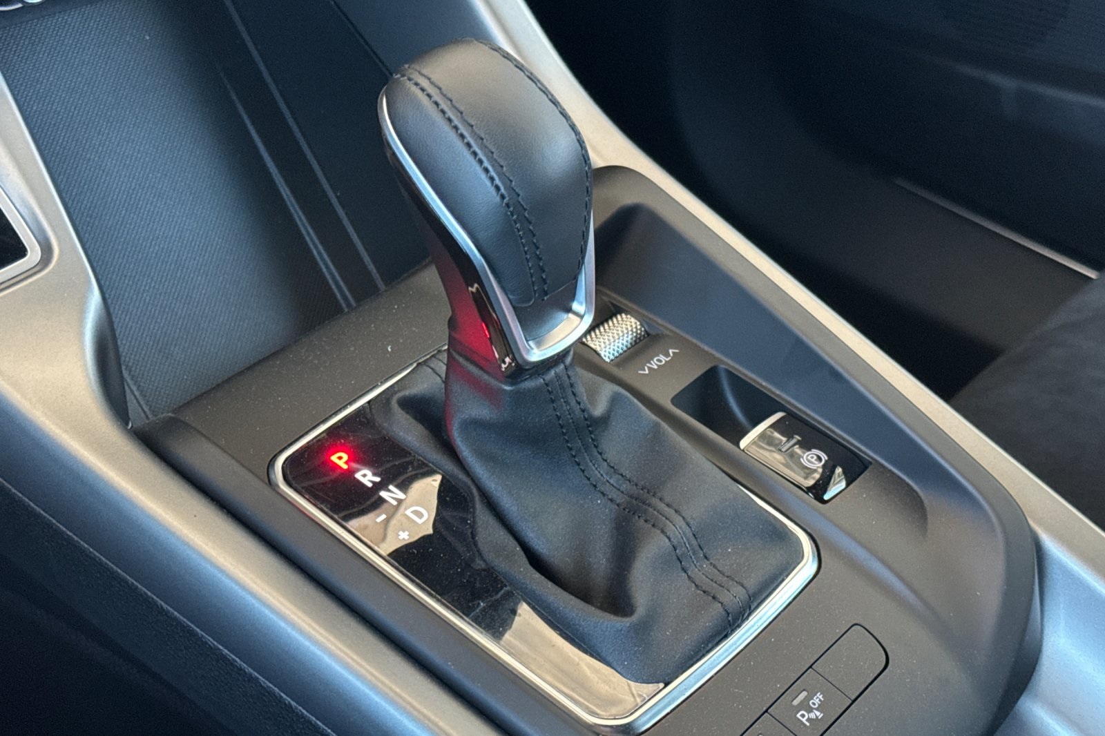2024 Dodge Hornet GT photo 18