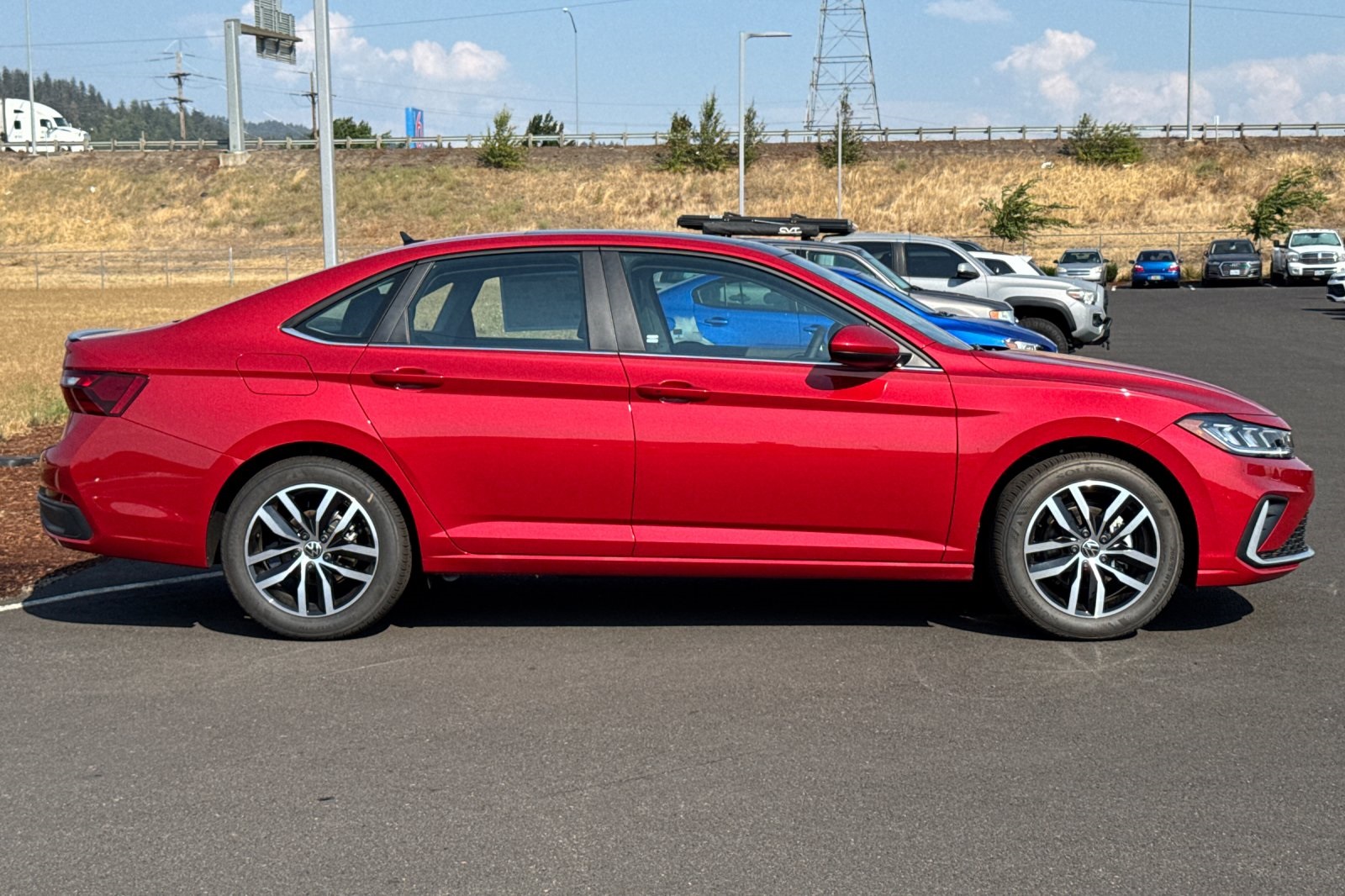 2025 Volkswagen Jetta 1.5T SE photo 2