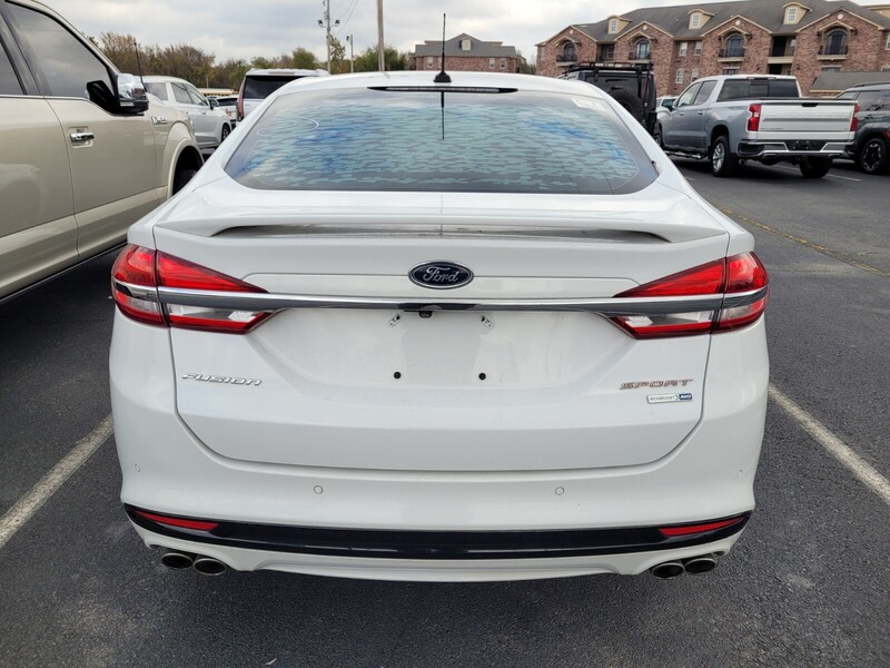2018 Ford Fusion V6 Sport photo 4