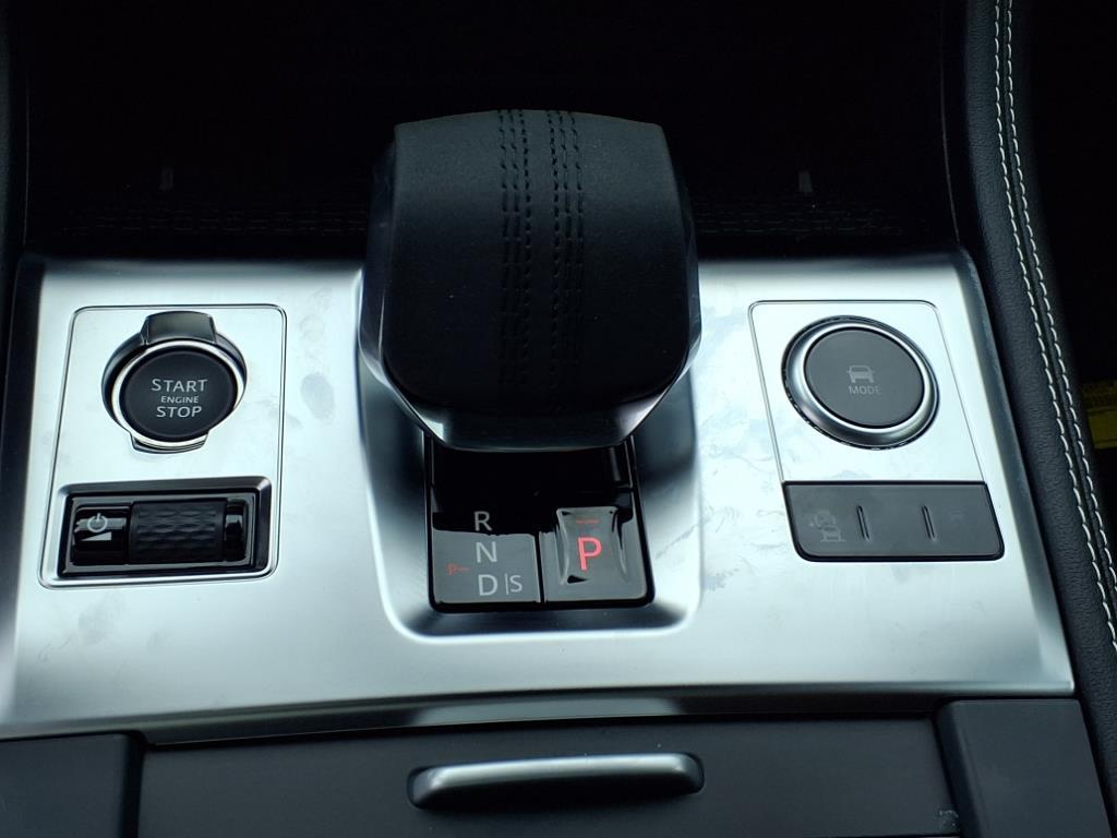 2026 Jaguar F-PACE P250 R-Dynamic S photo 13