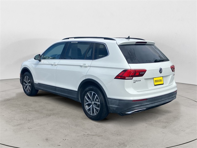 2019 Volkswagen Tiguan SEL R-Line photo 2