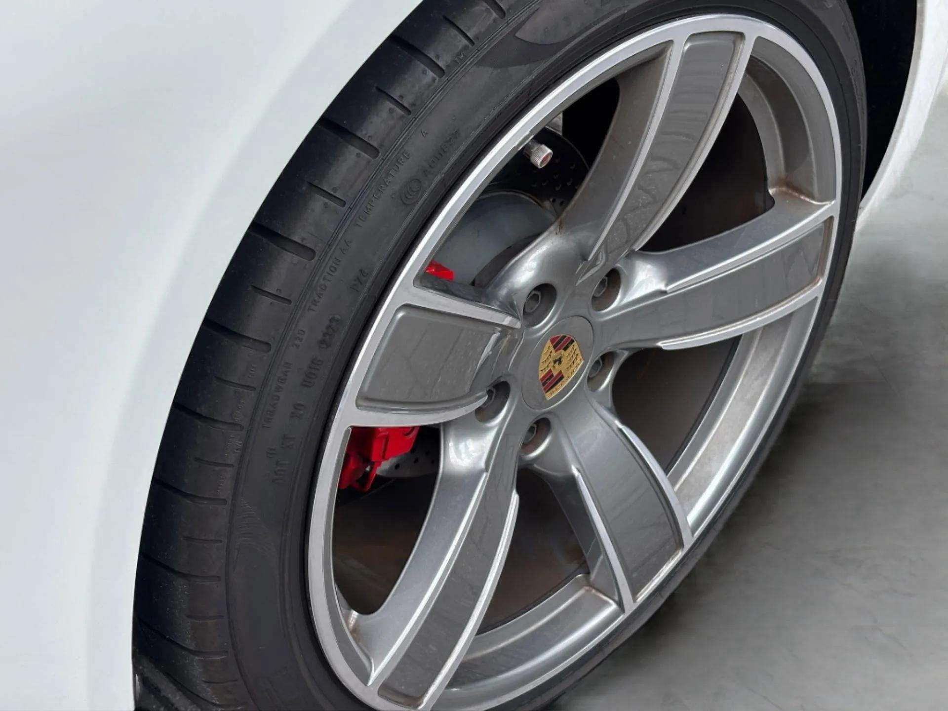 2024 Porsche Boxster S photo 30
