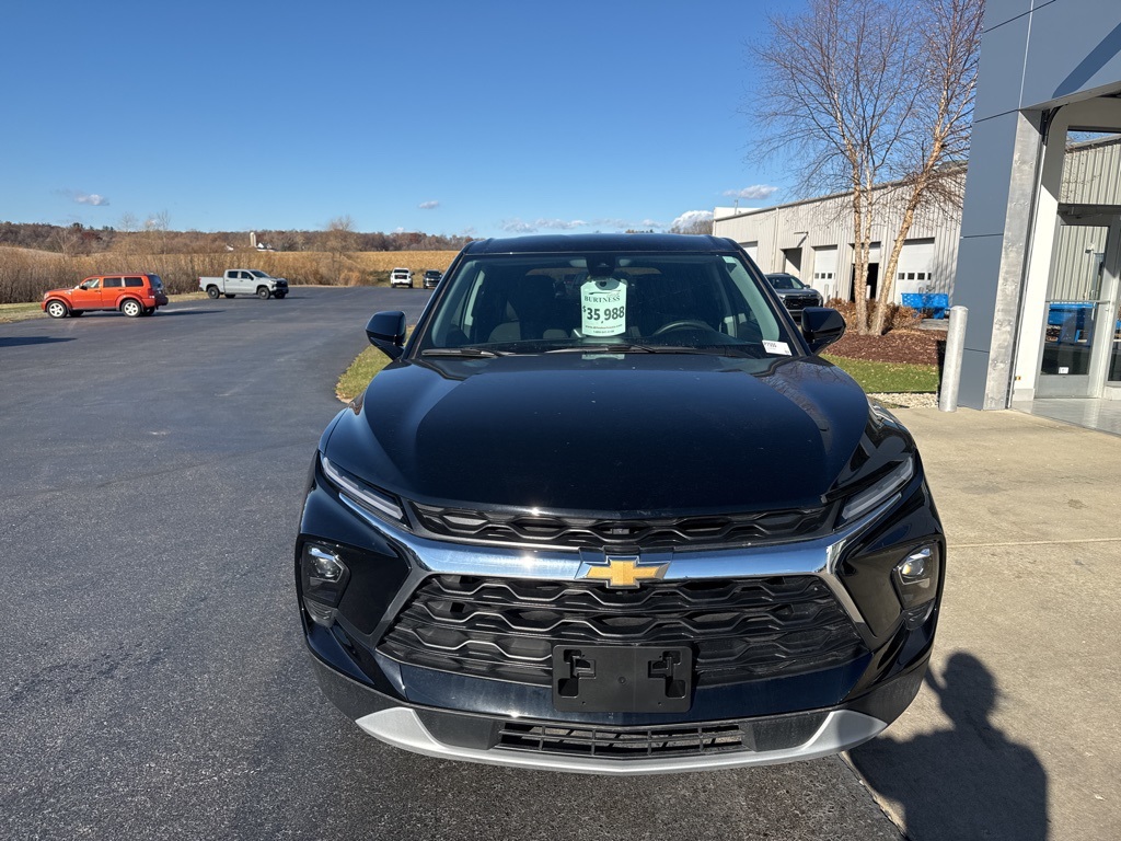 2025 Chevrolet Blazer 2LT photo 2