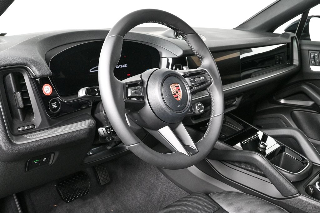 2026 Porsche Cayenne Coupe photo 4