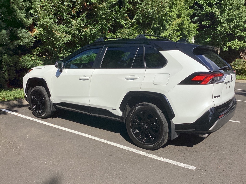 2023 Toyota RAV4 Hybrid XSE photo 4
