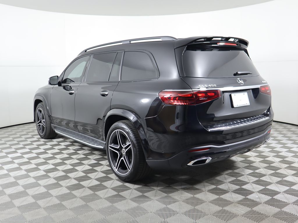 2026 Mercedes Benz GLS 450 4MATIC photo 4
