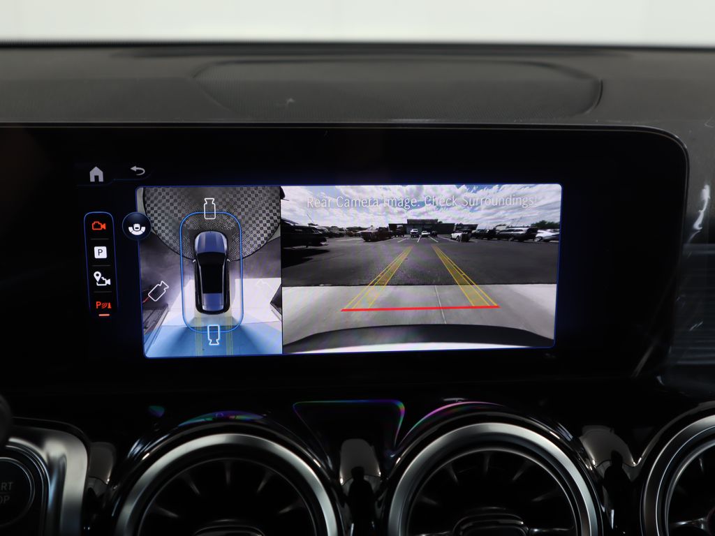 2025 Mercedes Benz EQB photo 14