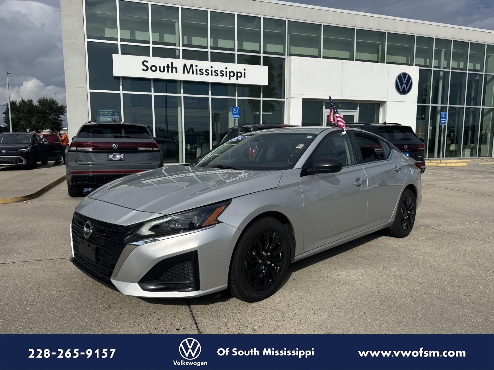 2024 Nissan Altima S's photo