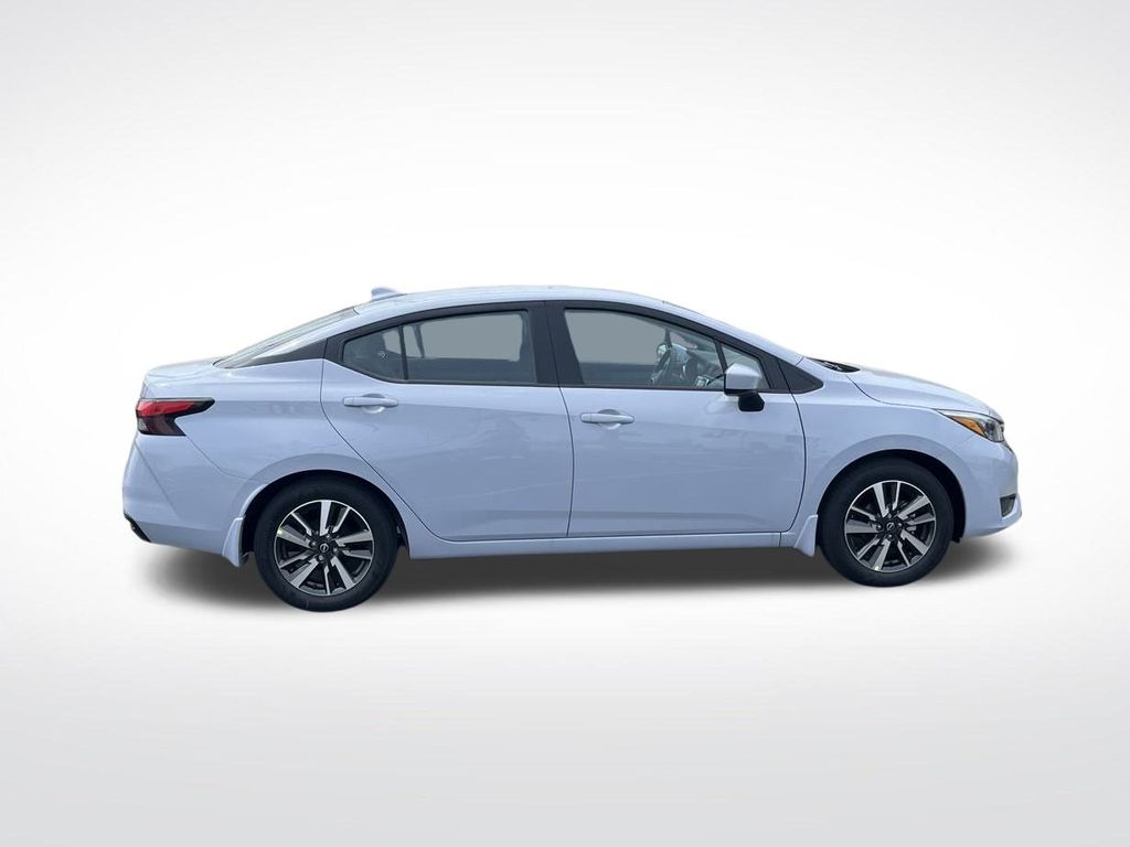 2025 Nissan Versa SV photo 6