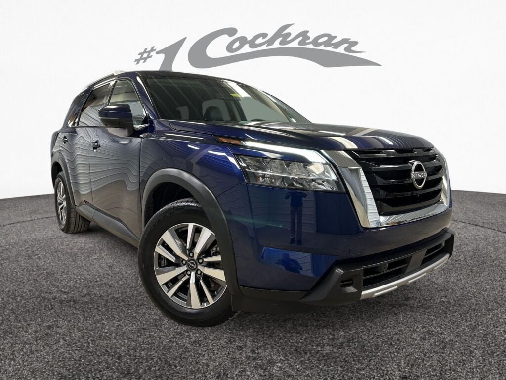 2023 Nissan Pathfinder SL's photo