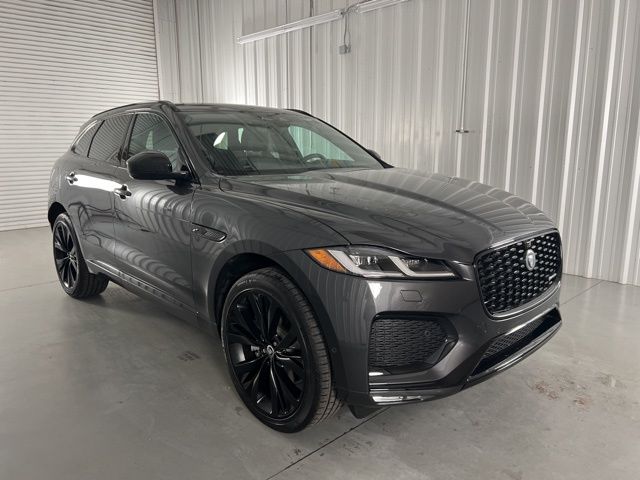 2025 Jaguar F-PACE P250 R-Dynamic S photo 3