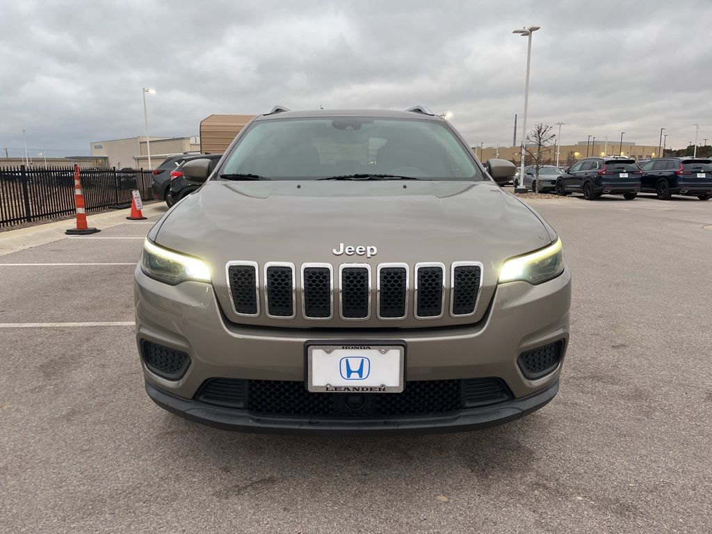 Used 2021 Jeep Cherokee Latitude with VIN 1C4PJLCB6MD199676 for sale in Leander, TX