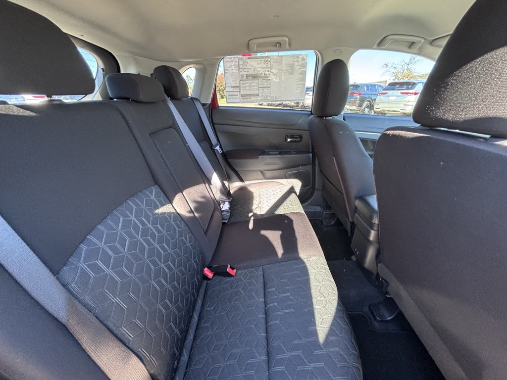 2024 Mitsubishi Outlander Sport ES LE SE photo 17