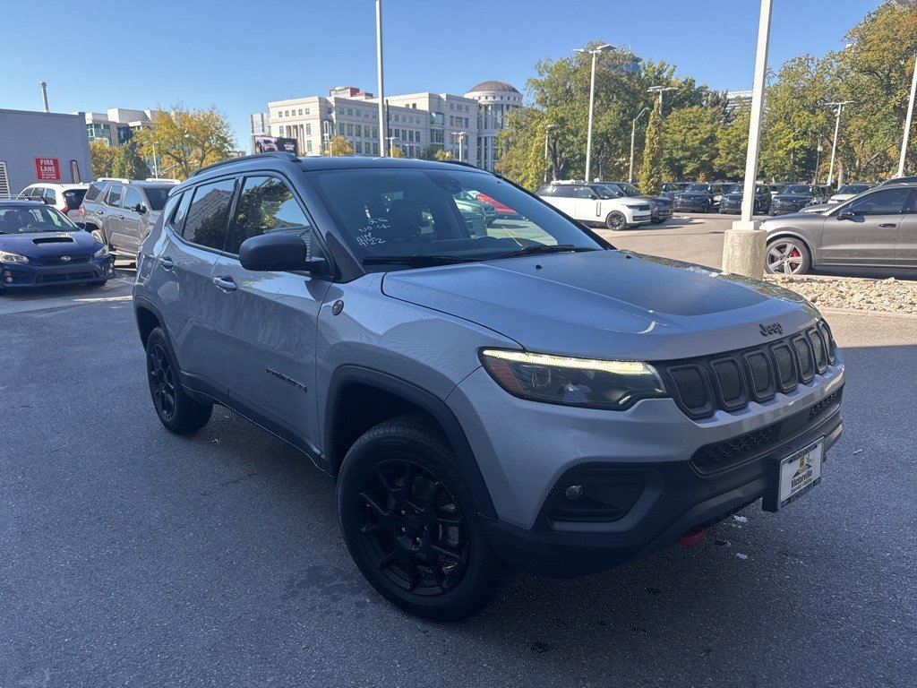 2022 Jeep Compass Trailhawk photo 2