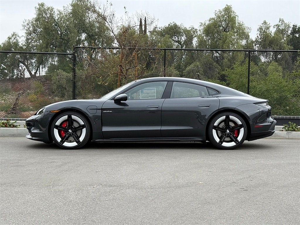 2025 Porsche Taycan 4S photo 2