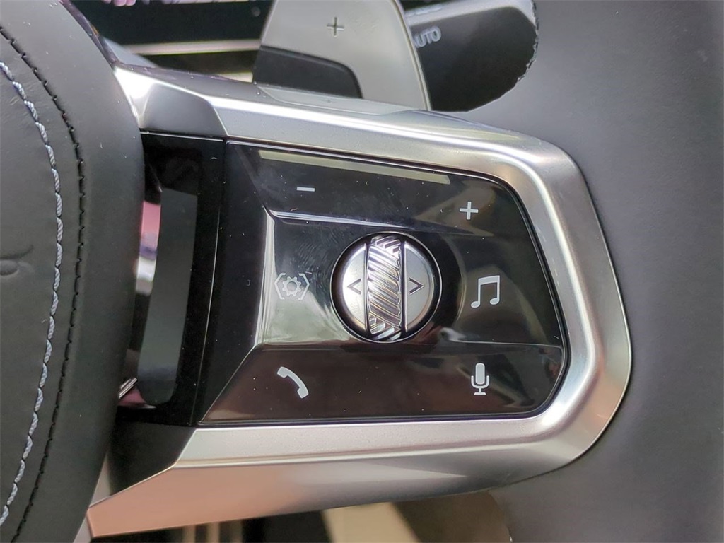 2025 Bmw 750e photo 22