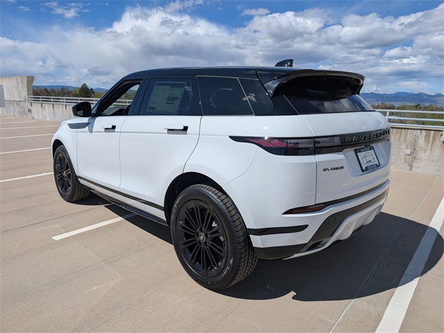 2026 Land Rover Range Rover Evoque Dynamic SE photo 4