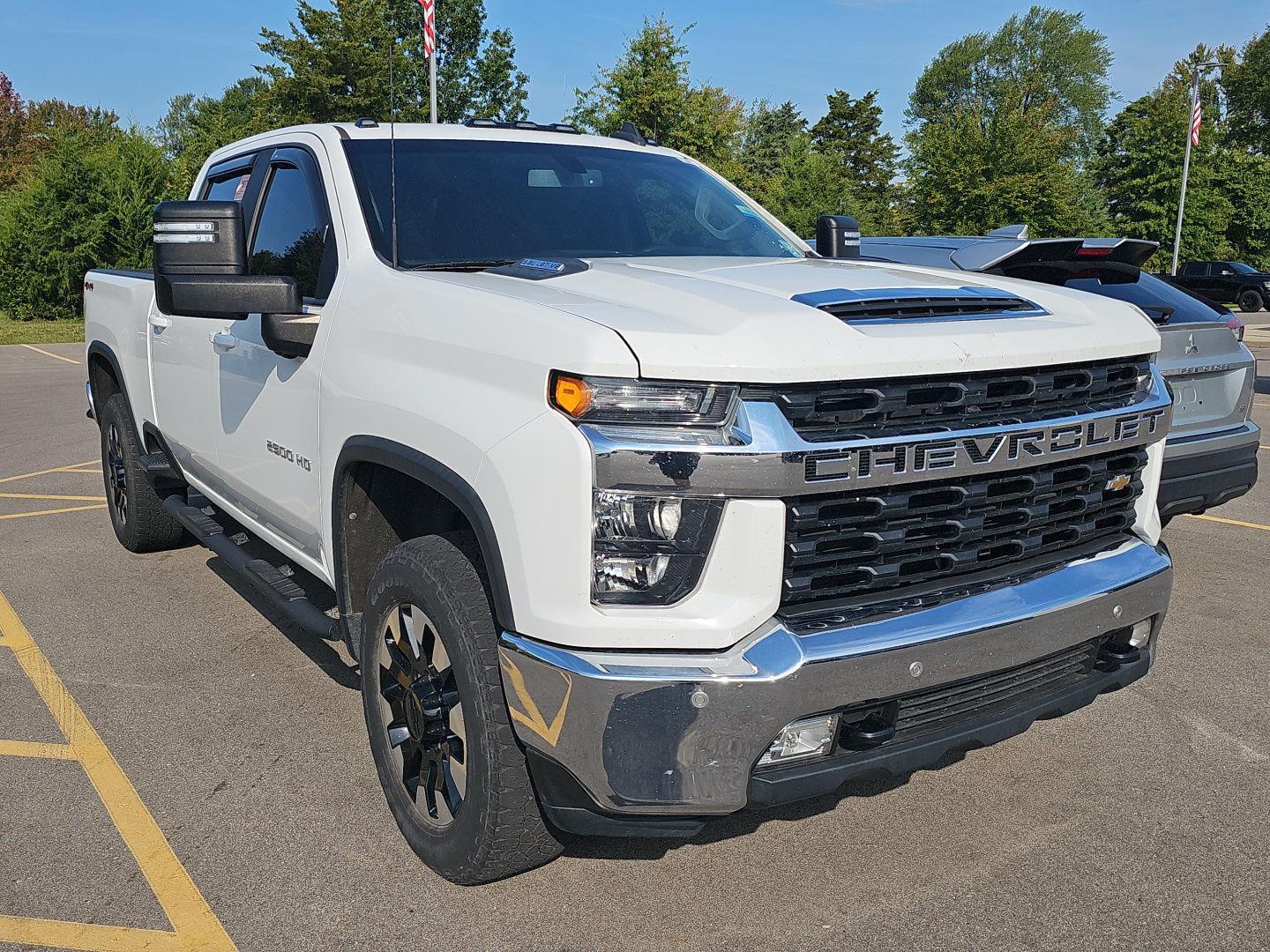 2020 Chevrolet Silverado 2500HD LT photo 2