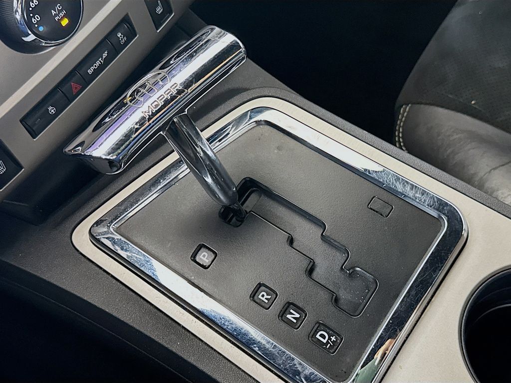 2012 Dodge Challenger SRT8 392 photo 17