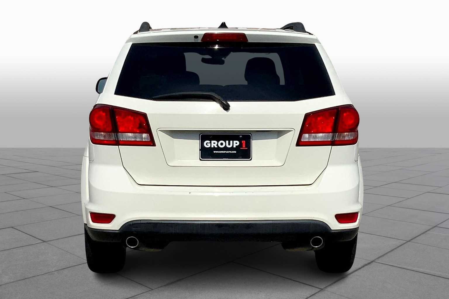 2014 Dodge Journey SXT photo 4