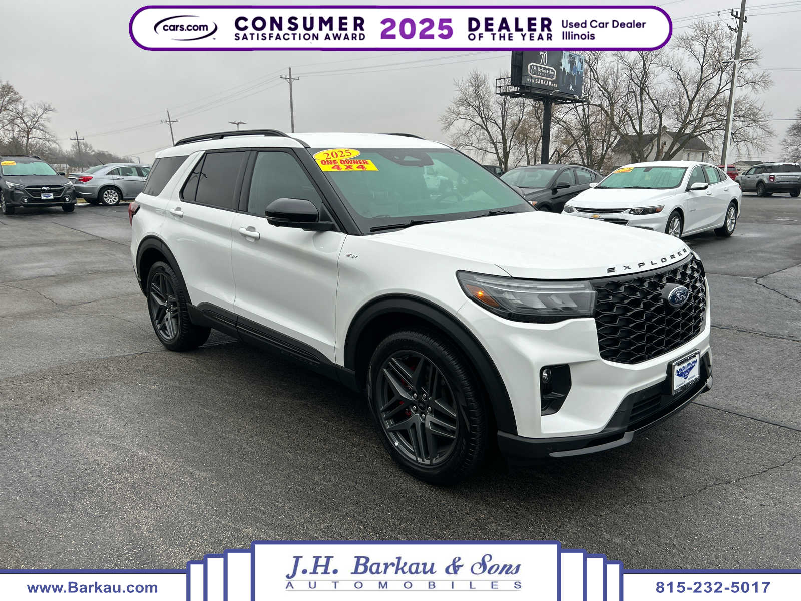 2025 Ford Explorer ST-LINE's photo