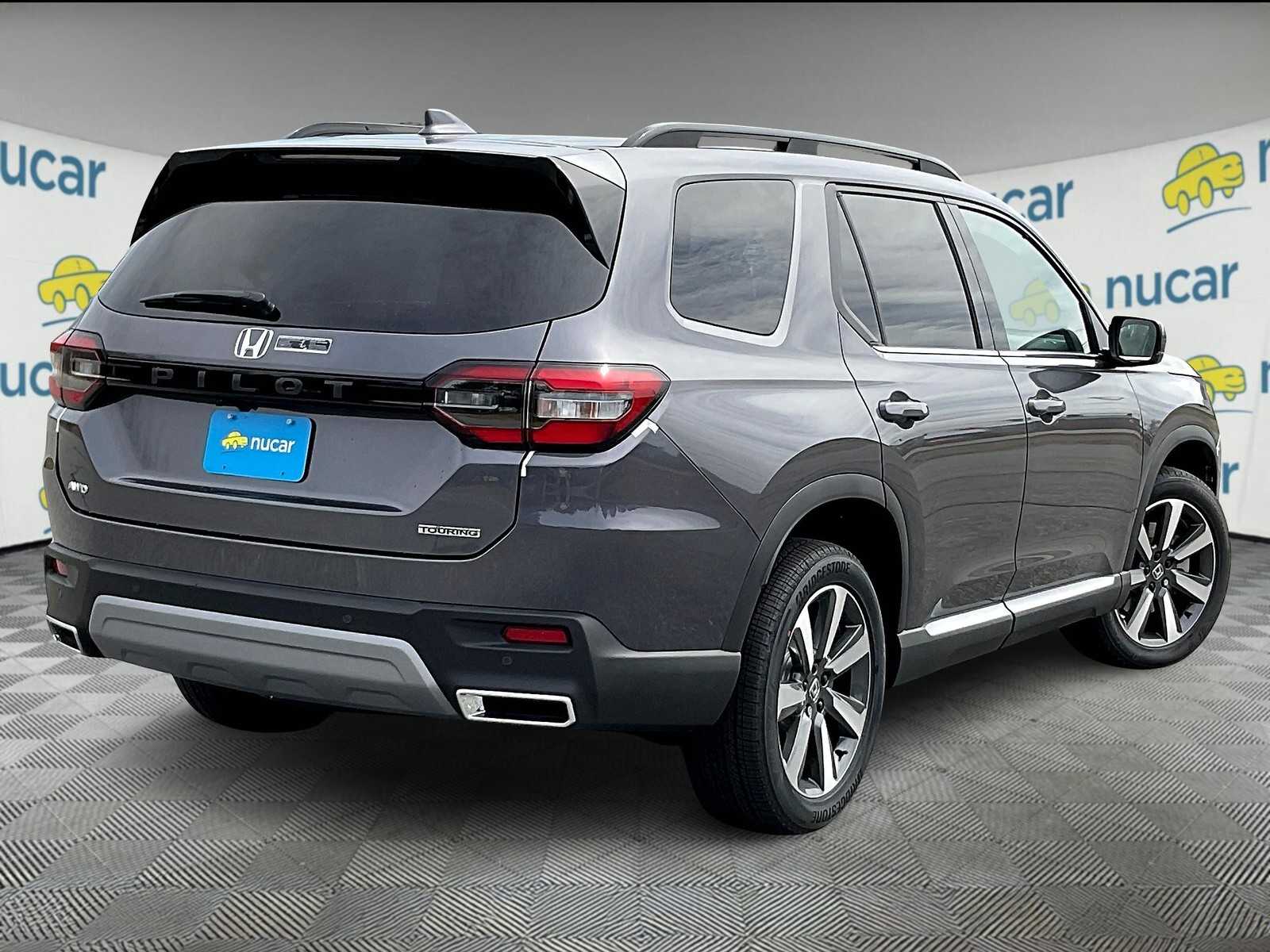 2025 Honda Pilot Touring photo 6
