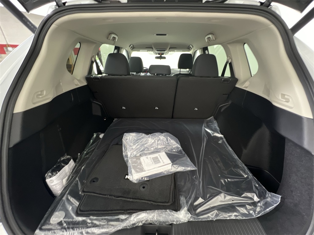 2026 Nissan Rogue SV photo 19