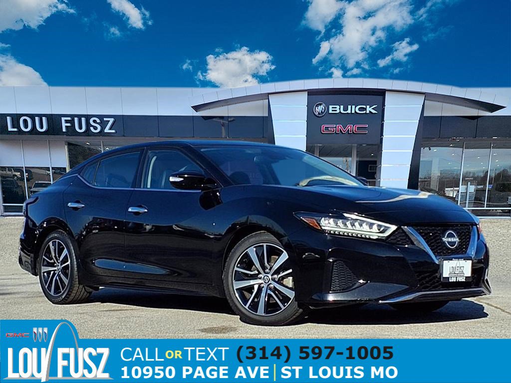 2023 Nissan Maxima SV's photo