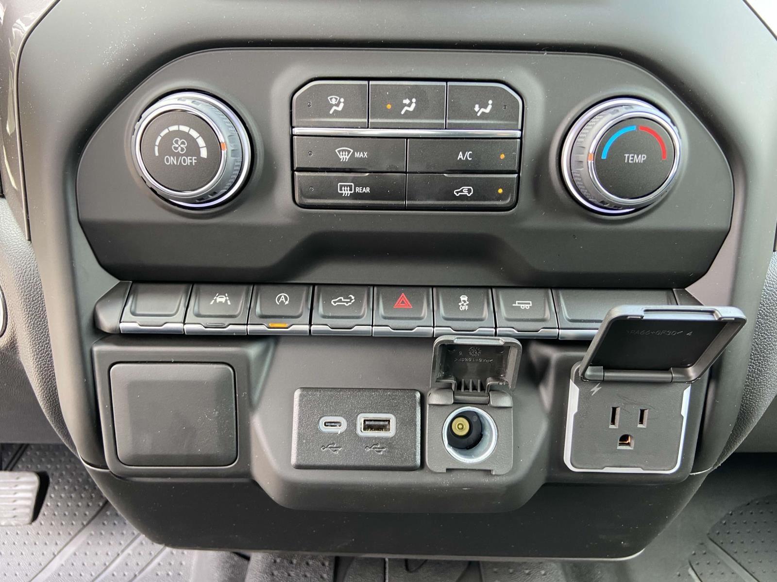 2025 Chevrolet Silverado 1500 Custom photo 14