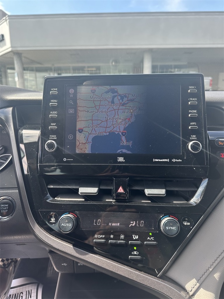 2023 Toyota Camry XLE V6 photo 17