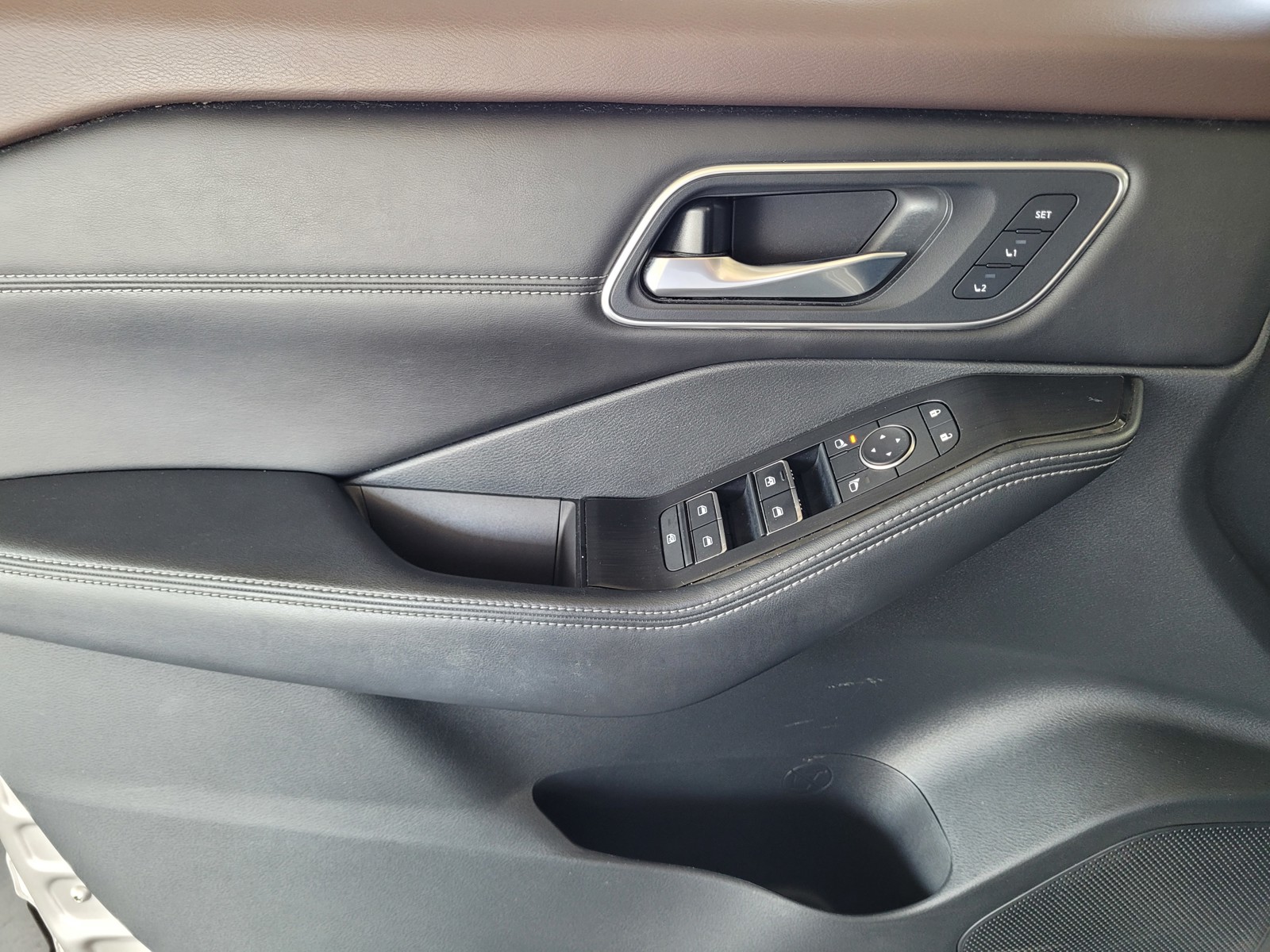 2021 Nissan Rogue SL photo 16
