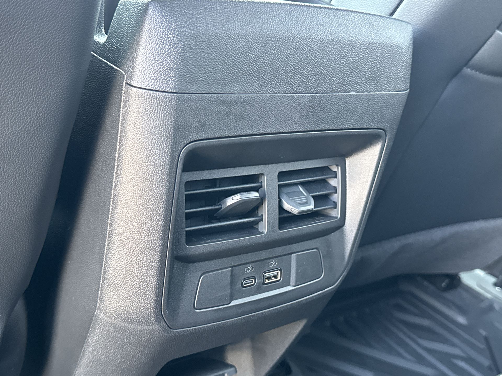 2026 Chevrolet Colorado Z71 photo 27