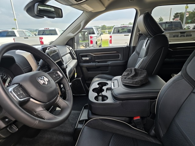 2024 Ram 2500 Laramie photo 17