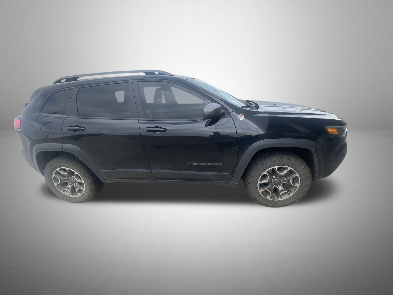 2020 Jeep Cherokee Trailhawk photo 2