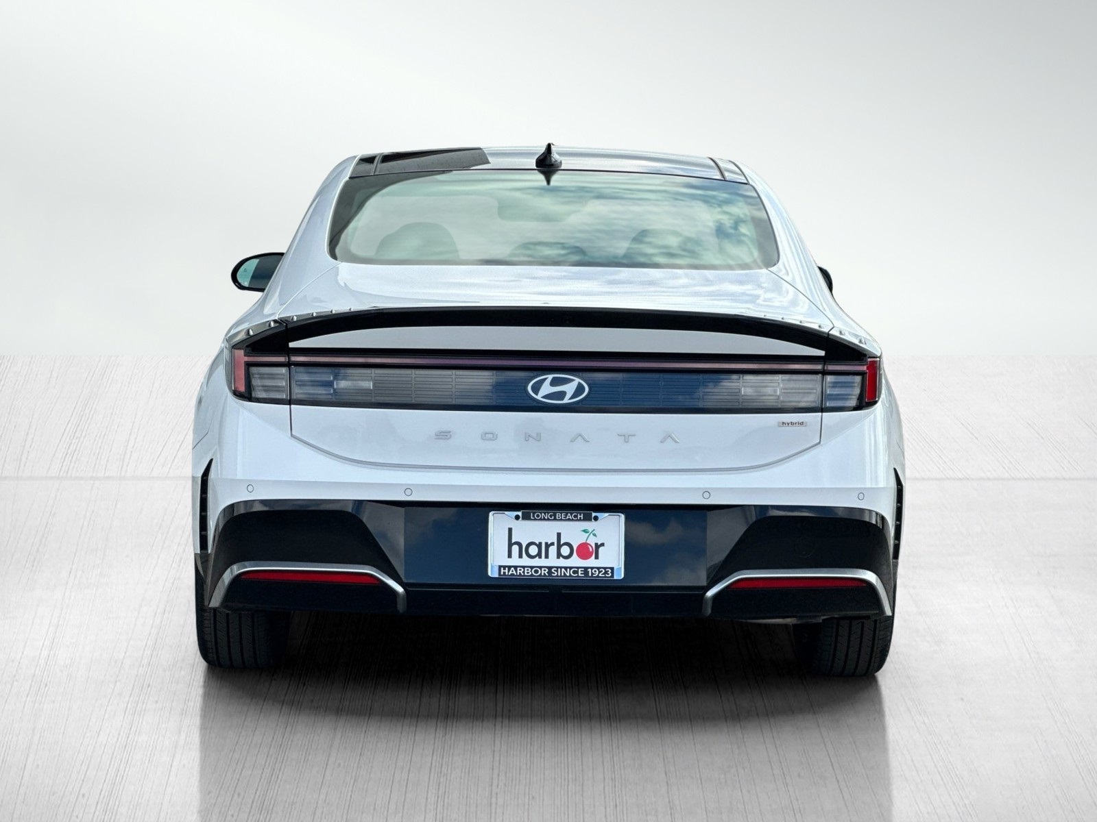 2025 Hyundai Sonata Hybrid Limited photo 4