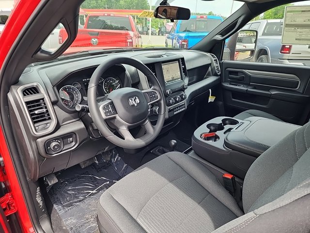 2024 Ram 2500 Tradesman photo 2